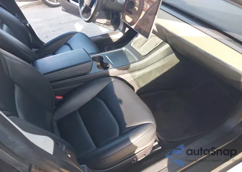 2022 Tesla Model 3 Rear-Wheel Drive из США, поврежденный, VIN 5YJ3E1EA8NF185817